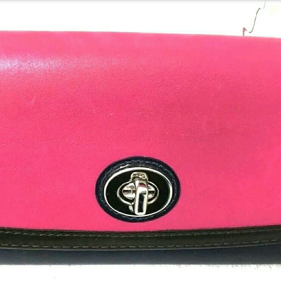 Authentic Coach Wallet - Picture 1 of 6